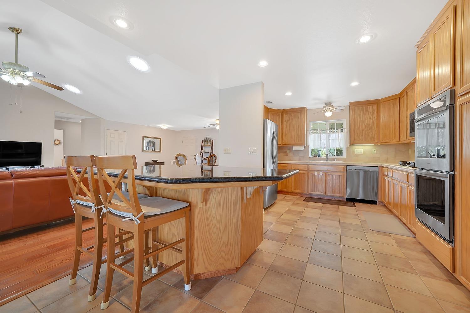 Detail Gallery Image 4 of 79 For 102 Brandy Ct, Valley Springs,  CA 95252 - 3 Beds | 2/1 Baths