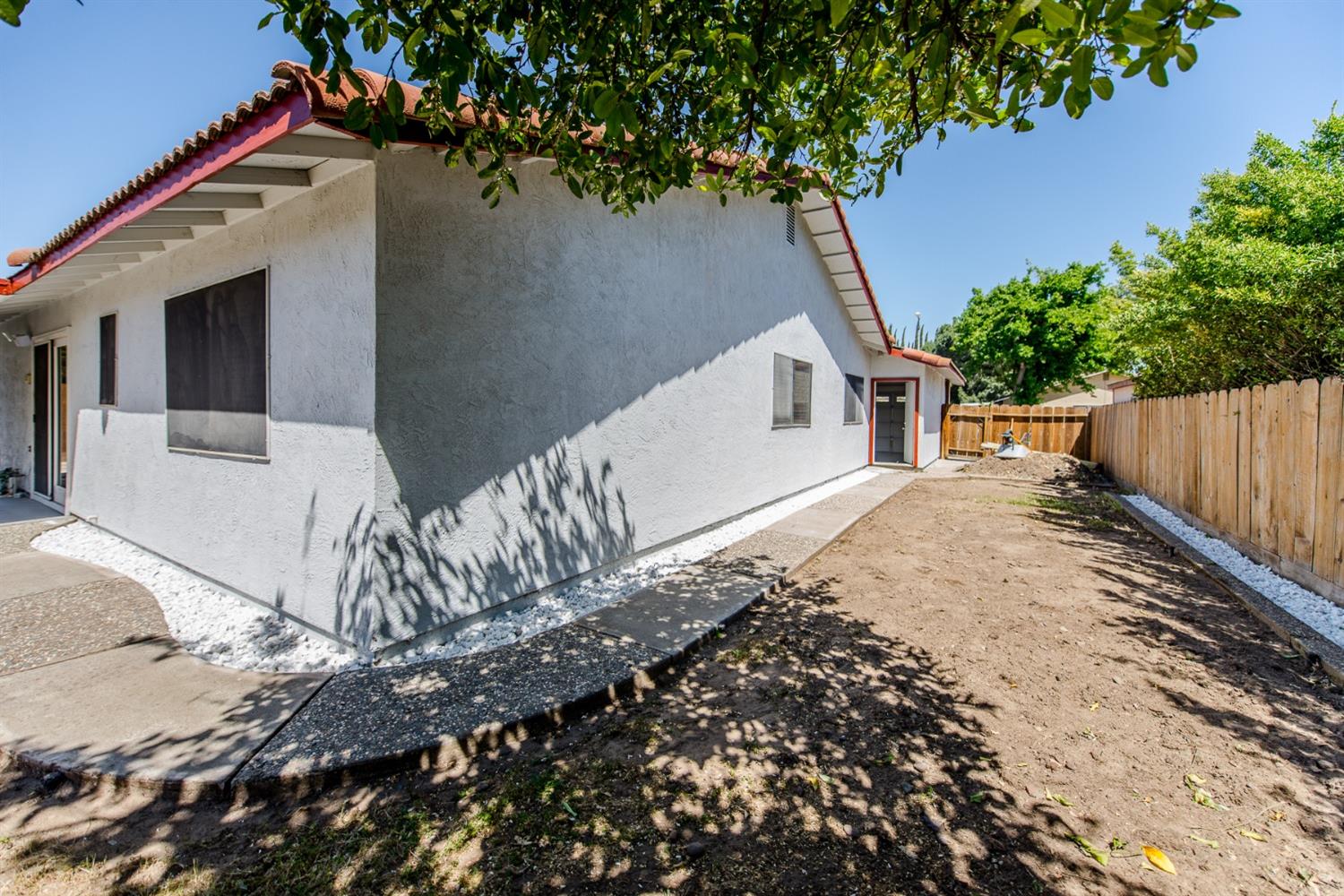 Detail Gallery Image 37 of 46 For 1925 Arrowsmith Dr, Manteca,  CA 95336 - 3 Beds | 2 Baths
