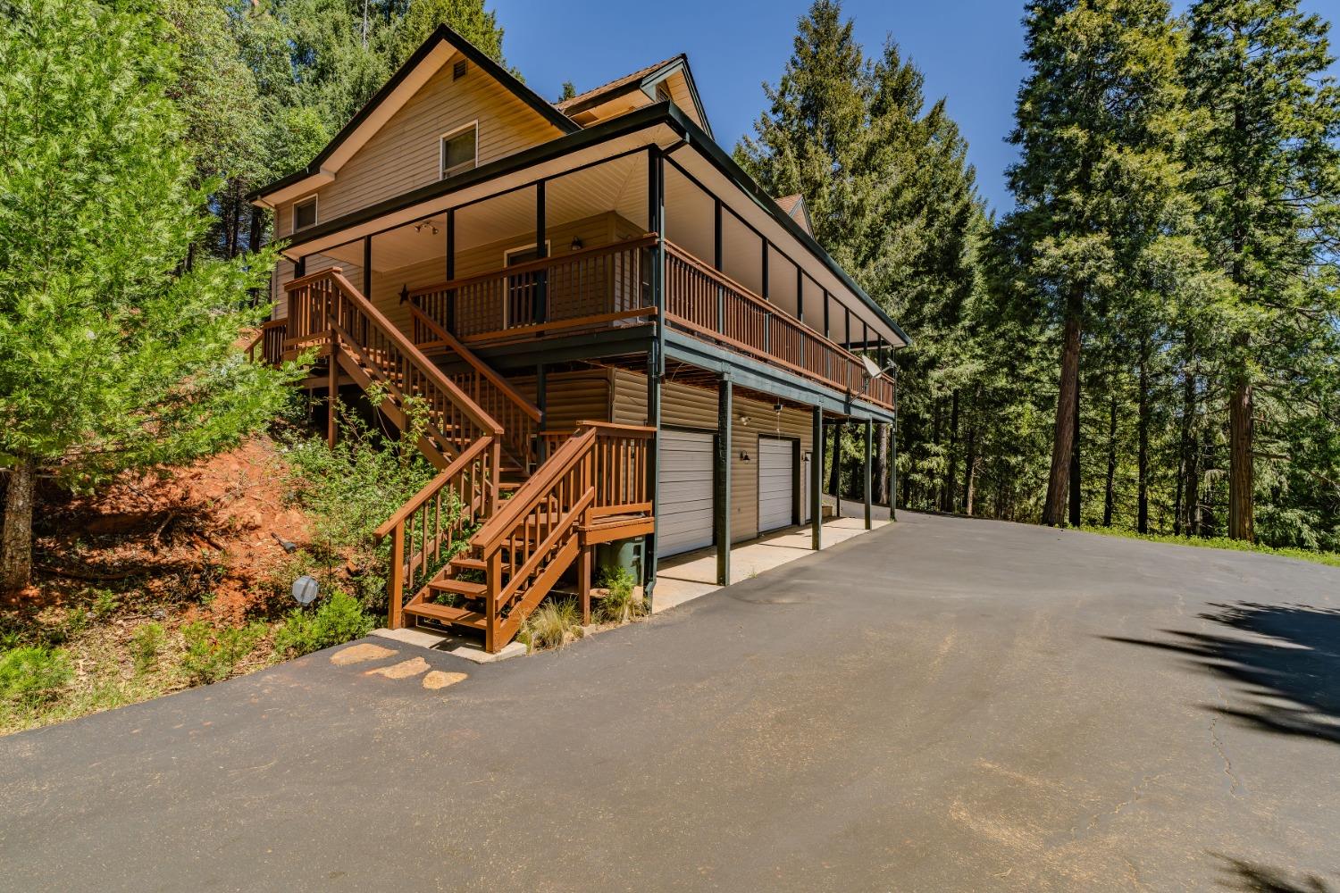 Detail Gallery Image 5 of 66 For 18720 Circle View Dr, Pioneer,  CA 95666 - 3 Beds | 3 Baths