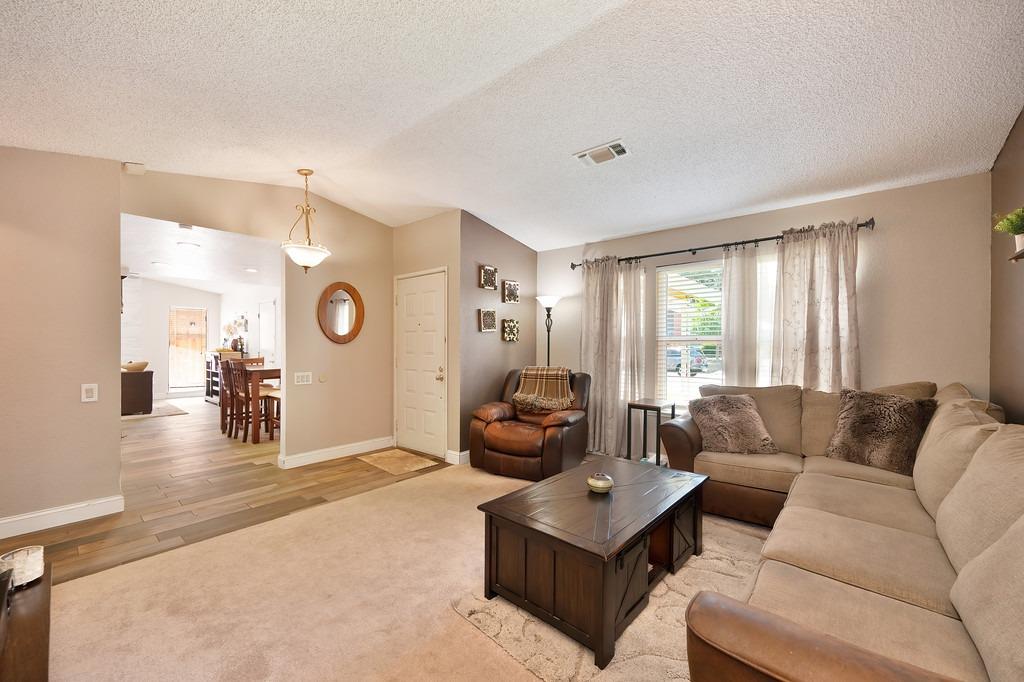 New River Circle, Rancho Cordova, California image 9