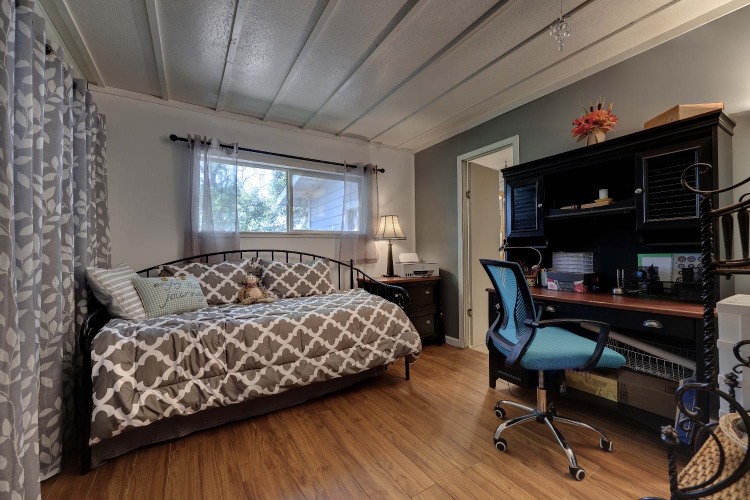Detail Gallery Image 13 of 23 For 10160 Penn Oak Ln, Rough And Ready,  CA 95975 - 3 Beds | 2 Baths