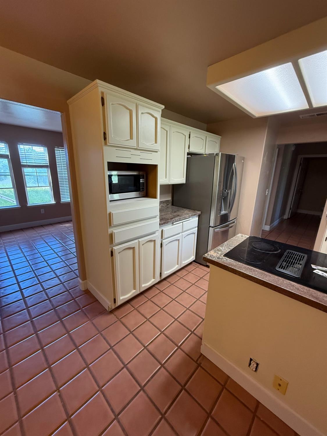 Detail Gallery Image 9 of 35 For 76 Stoney Oaks Blvd, Bangor,  CA 95966 - 3 Beds | 2/1 Baths