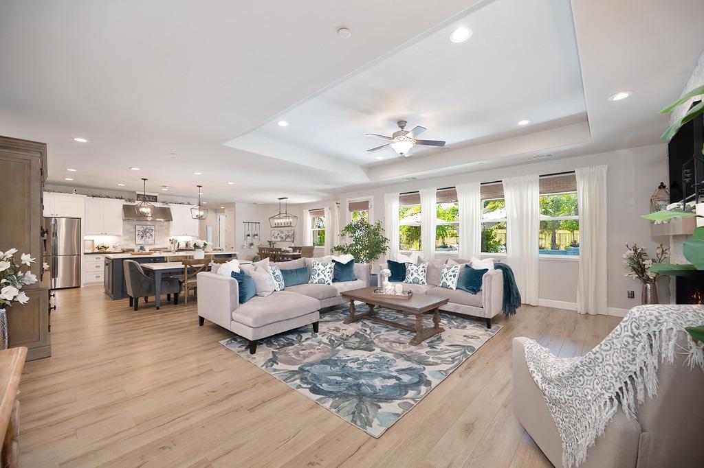 Detail Gallery Image 18 of 63 For 7527 Country Oaks Ln, Orangevale,  CA 95662 - 5 Beds | 4/1 Baths