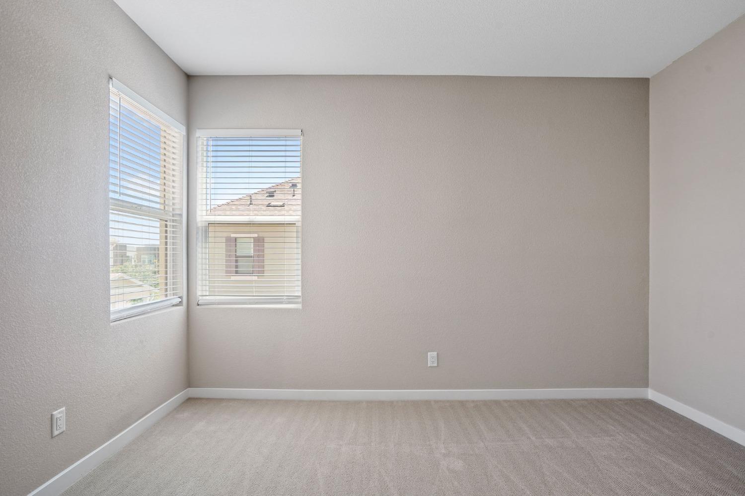 Detail Gallery Image 21 of 31 For 3205 Forney, Sacramento,  CA 95816 - 3 Beds | 2/1 Baths