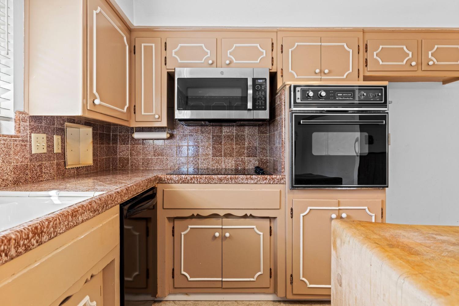 Detail Gallery Image 16 of 46 For 5038 Illinois Ave, Fair Oaks,  CA 95628 - 4 Beds | 2 Baths