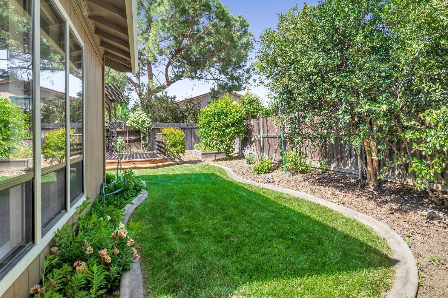 Detail Gallery Image 24 of 29 For 2120 Saint Ruben Ct, Carmichael,  CA 95608 - 3 Beds | 2 Baths