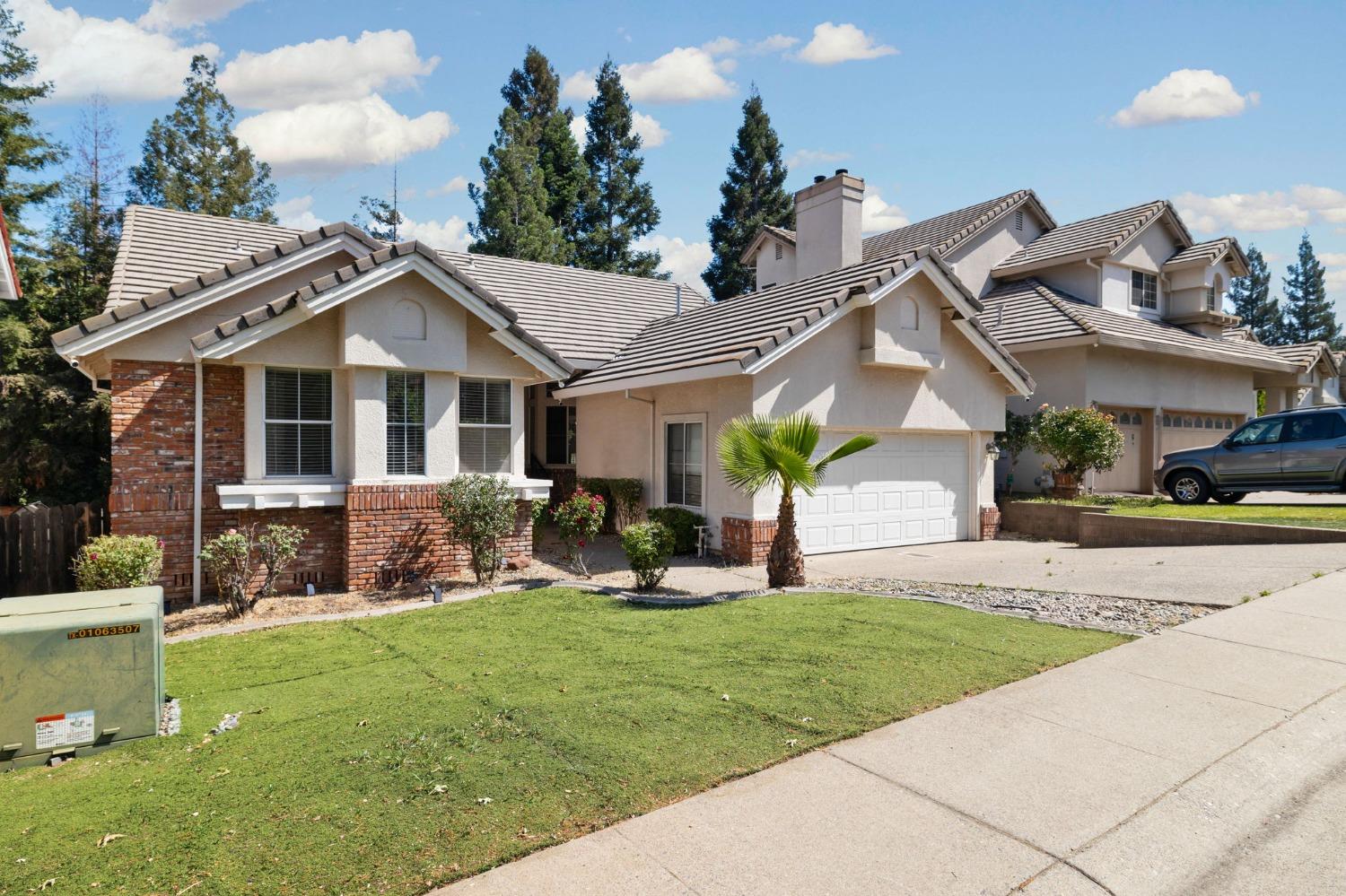 Detail Gallery Image 3 of 45 For 8531 Heather Cross Way, Orangevale,  CA 95662 - 3 Beds | 2 Baths
