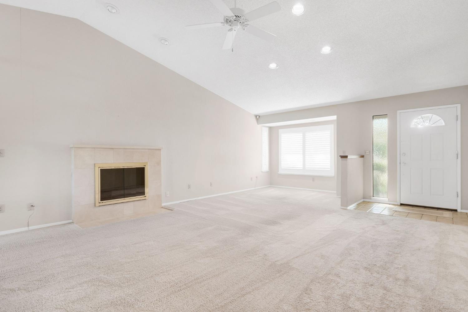 Detail Gallery Image 5 of 29 For 2120 Saint Ruben Ct, Carmichael,  CA 95608 - 3 Beds | 2 Baths