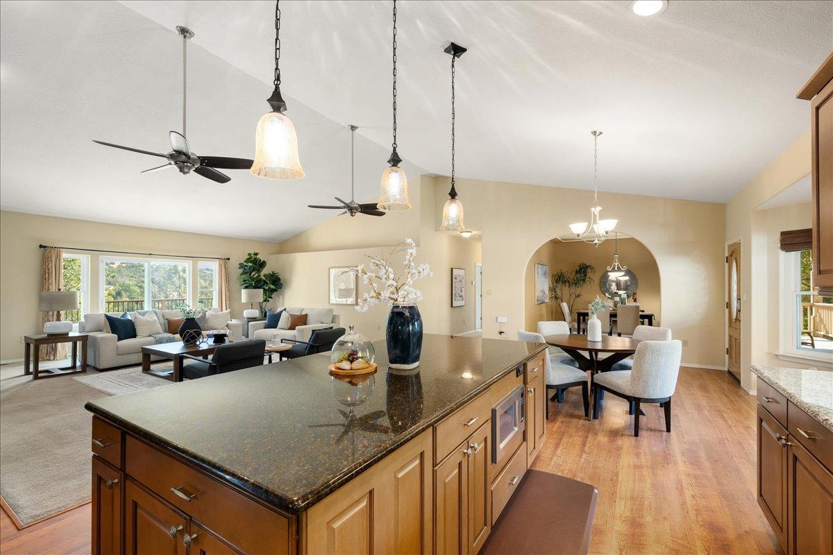 Detail Gallery Image 14 of 69 For 150 Spring Ln, Newcastle,  CA 95658 - 3 Beds | 3 Baths