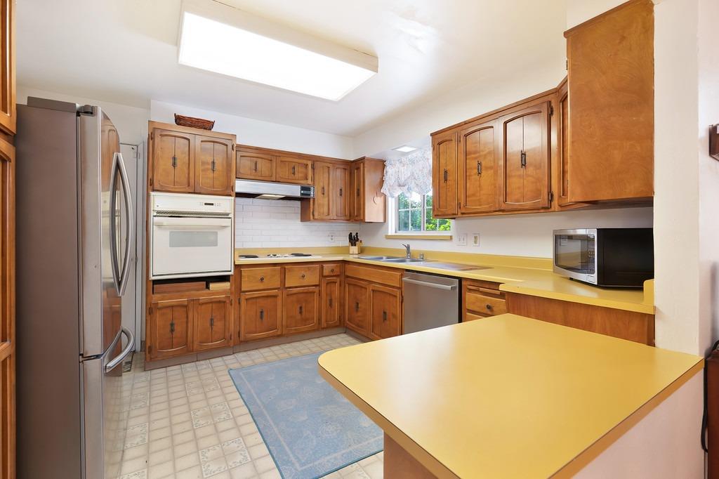 Detail Gallery Image 19 of 34 For 5328 Kenneth Ave, Carmichael,  CA 95608 - 3 Beds | 2 Baths