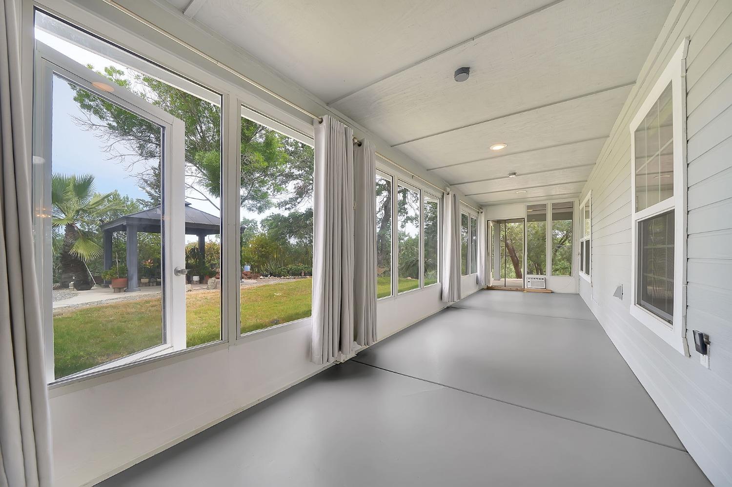 Detail Gallery Image 6 of 79 For 102 Brandy Ct, Valley Springs,  CA 95252 - 3 Beds | 2/1 Baths