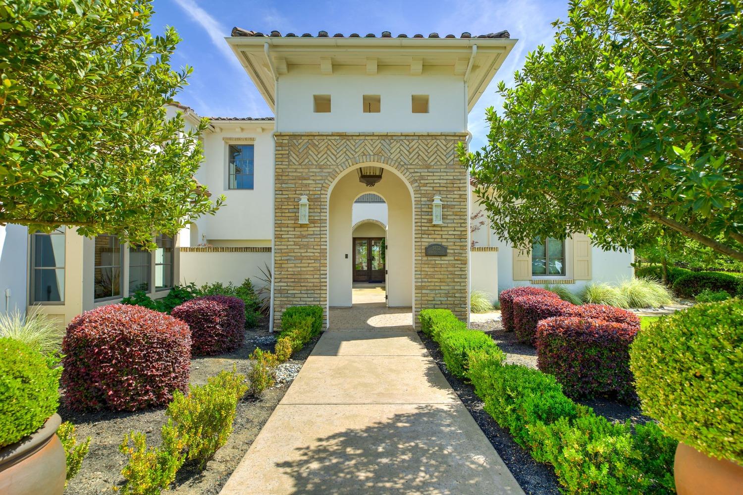 Detail Gallery Image 2 of 72 For 3432 Vista De Madera, Lincoln,  CA 95648 - 5 Beds | 5/1 Baths