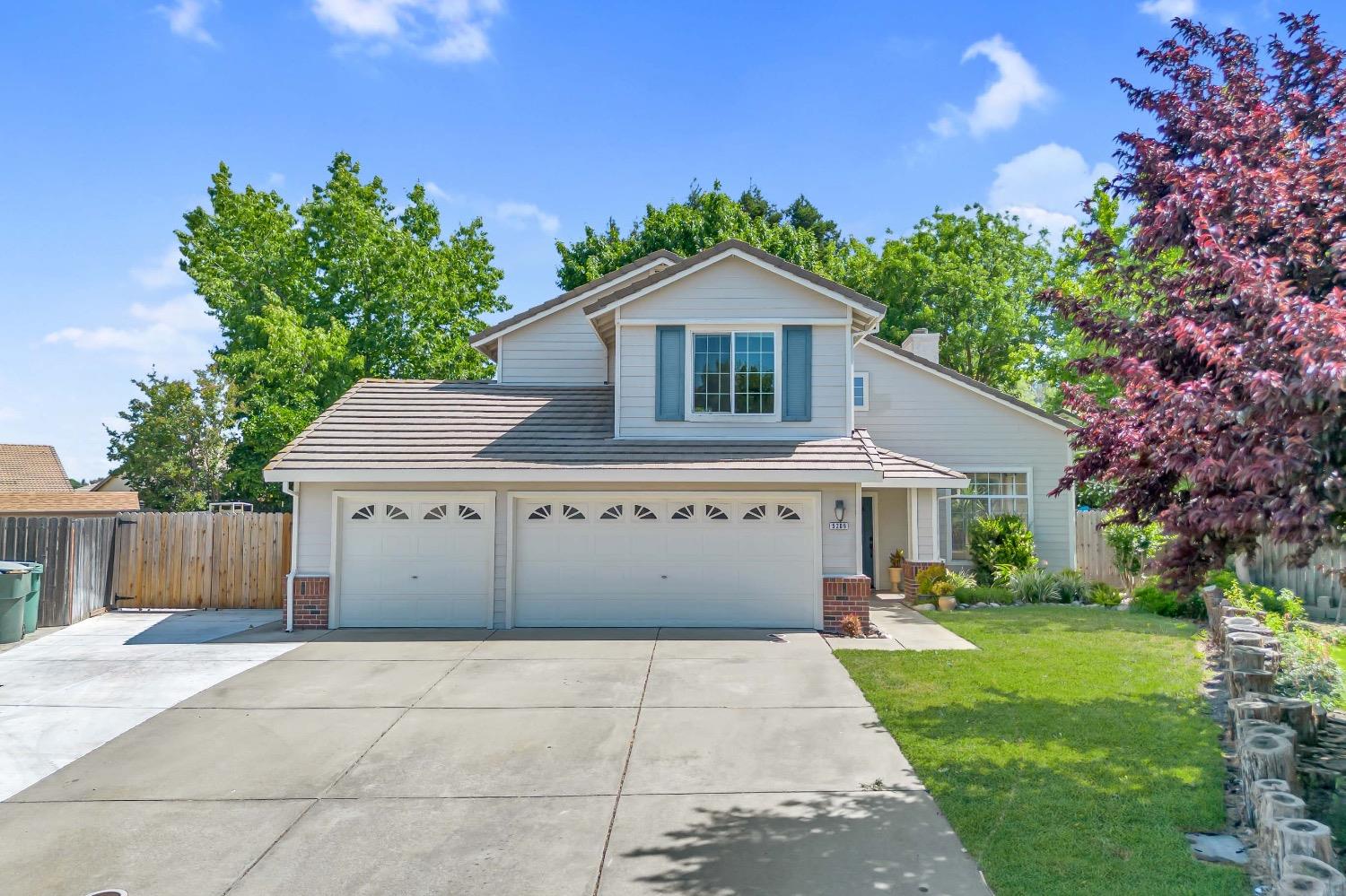 Detail Gallery Image 1 of 37 For 5209 Copper Ridge Way, Antelope,  CA 95843 - 4 Beds | 2/1 Baths