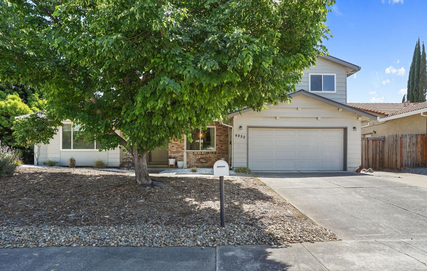 Detail Gallery Image 39 of 39 For 4950 Thor Way, Carmichael,  CA 95608 - 4 Beds | 3 Baths