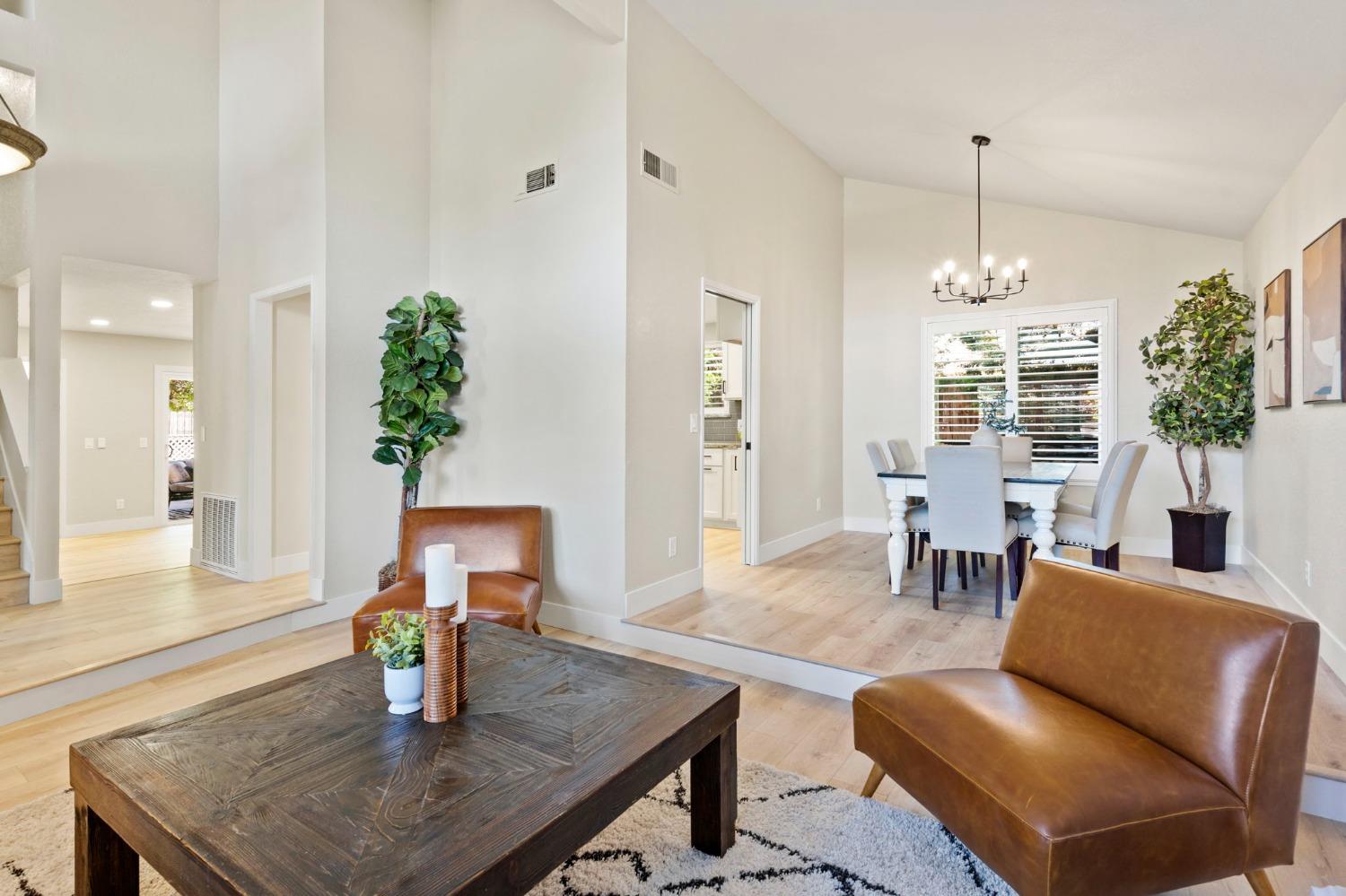 Detail Gallery Image 7 of 32 For 8044 Hoopes Dr, Citrus Heights,  CA 95610 - 3 Beds | 2/1 Baths