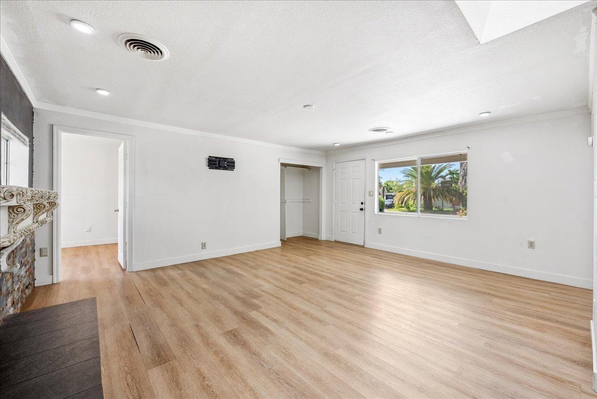 Detail Gallery Image 8 of 48 For 3845 Sunnyvale Ave, Sacramento,  CA 95821 - 4 Beds | 2 Baths