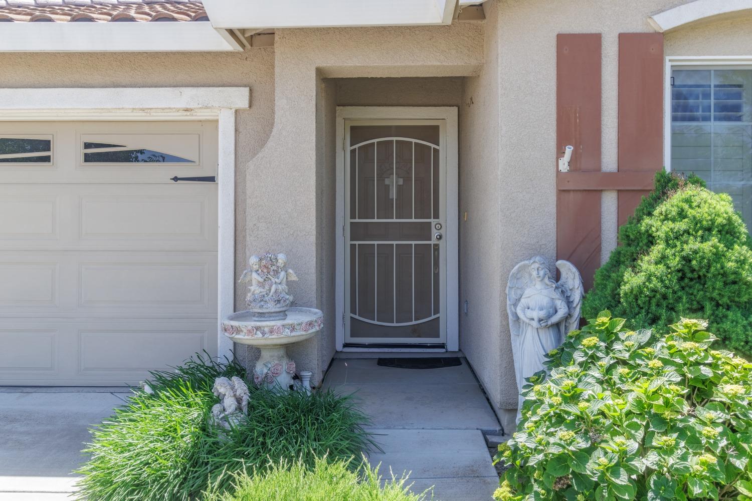 Detail Gallery Image 3 of 26 For 1474 Antioch Ct, Merced,  CA 95348 - 3 Beds | 2 Baths