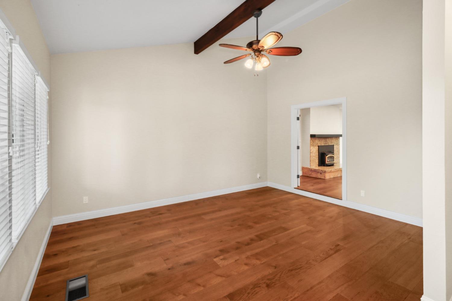 Detail Gallery Image 6 of 78 For 8401 Kroeger Ct, Fair Oaks,  CA 95628 - 4 Beds | 3 Baths
