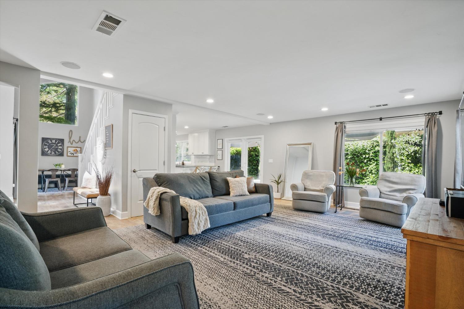 Detail Gallery Image 10 of 48 For 1621 Graywolf Cir, Turlock,  CA 95382 - 4 Beds | 3 Baths