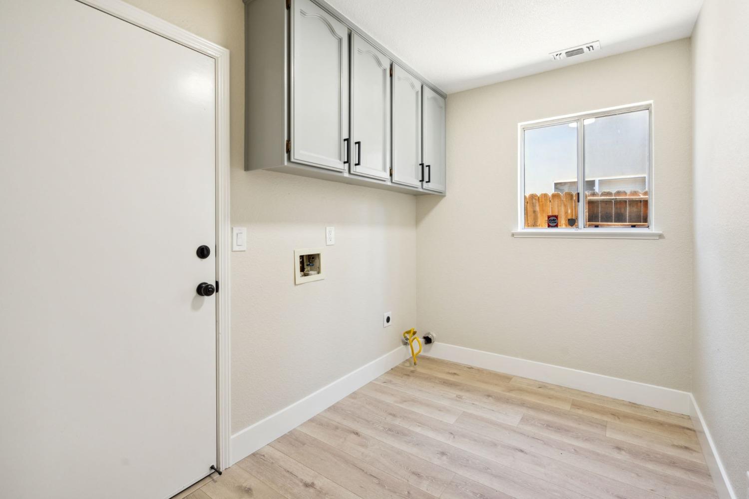 Detail Gallery Image 28 of 33 For 9200 Redwater Dr, Antelope,  CA 95843 - 4 Beds | 3 Baths