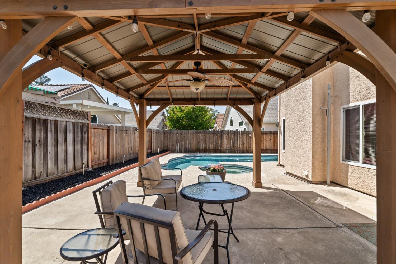 Detail Gallery Image 33 of 34 For 1430 Harvest Ln, Tracy,  CA 95376 - 5 Beds | 3 Baths