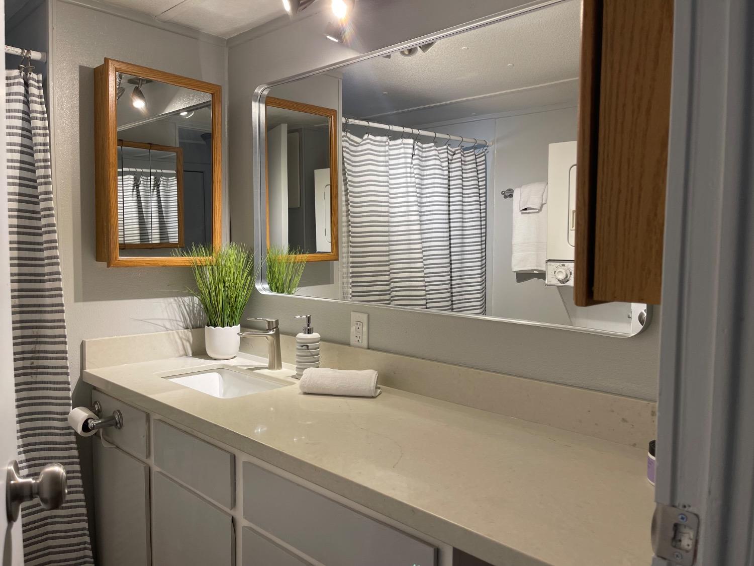 Detail Gallery Image 21 of 34 For 237 Palm View Ln, Rancho Cordova,  CA 95670 - 2 Beds | 1/1 Baths