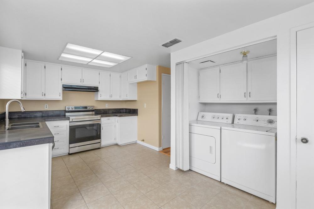 Photo #10: 225058361 Listing: Photo #10