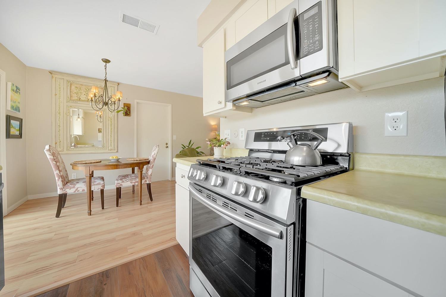 Detail Gallery Image 15 of 63 For 8912 Ramstad Ave, Fair Oaks,  CA 95628 - 3 Beds | 1 Baths