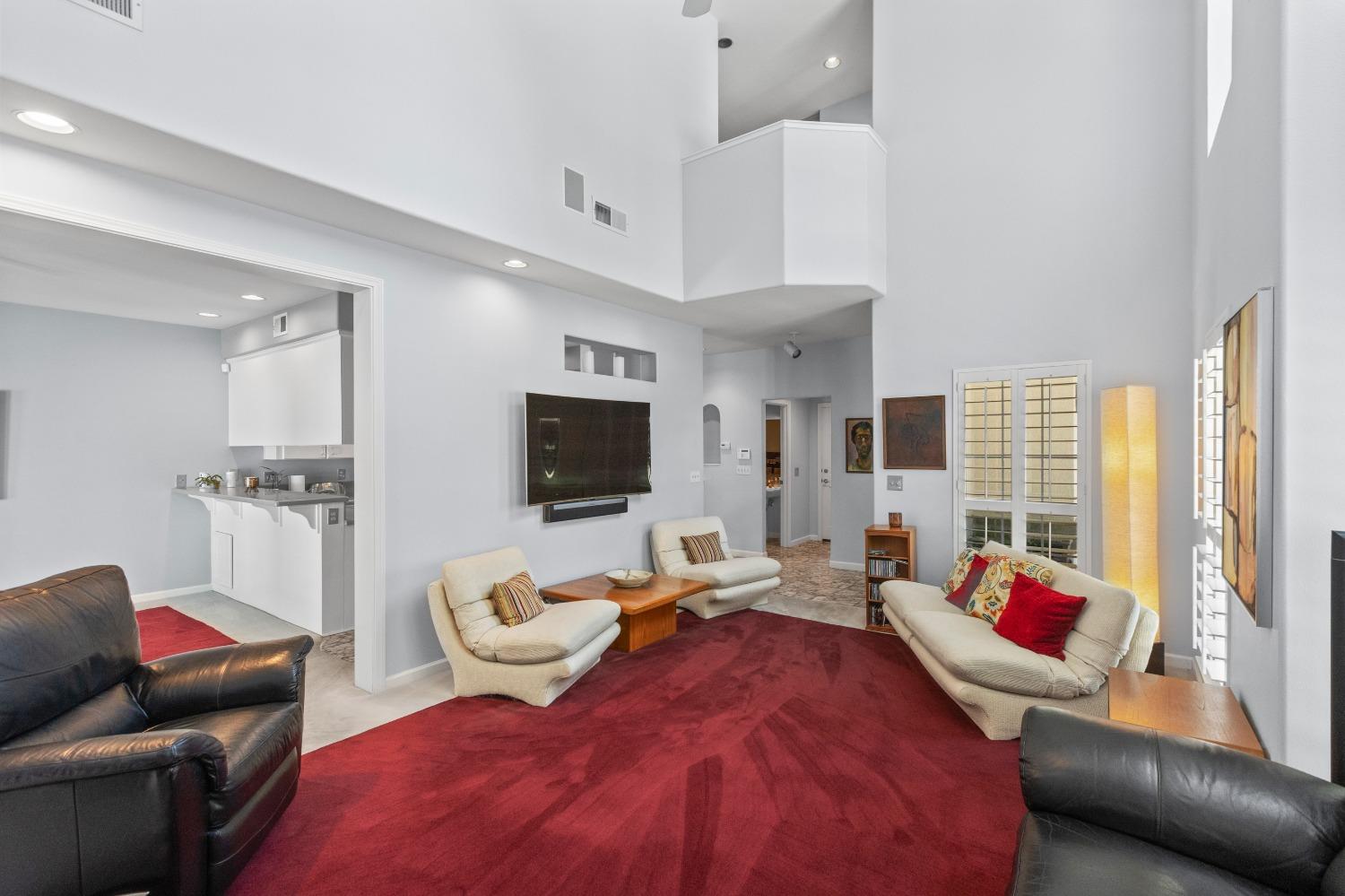 Detail Gallery Image 10 of 56 For 7805 River Village Dr, Sacramento,  CA 95831 - 3 Beds | 2/1 Baths