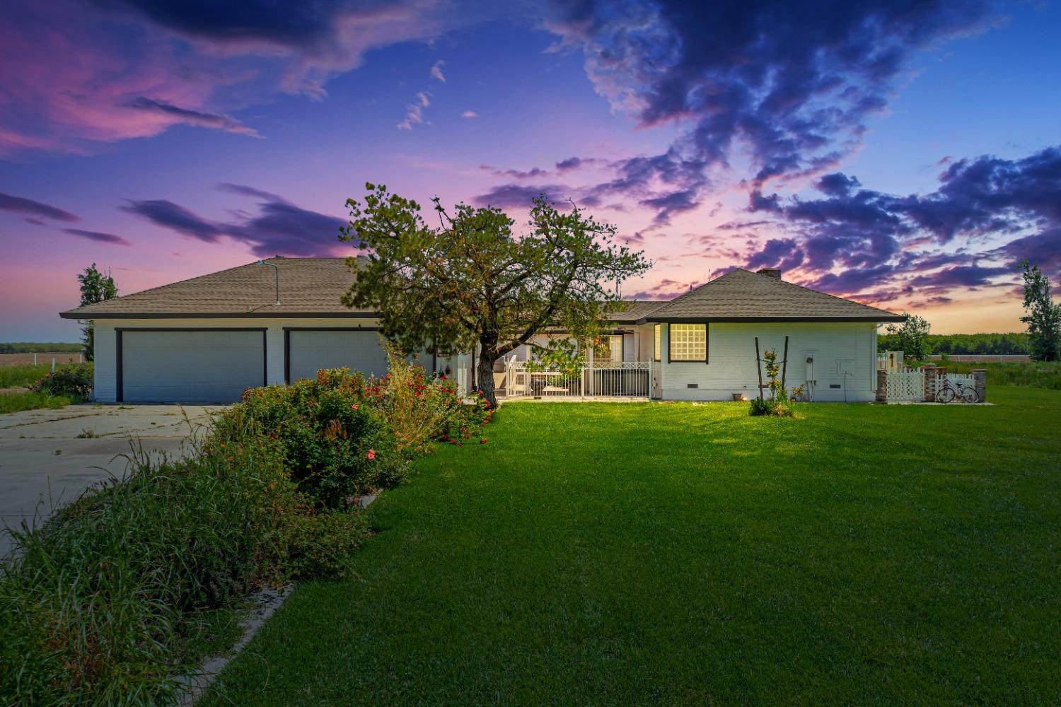 Detail Gallery Image 1 of 68 For 21299 E Highway 4, Stockton,  CA 95215 - 5 Beds | 4/1 Baths