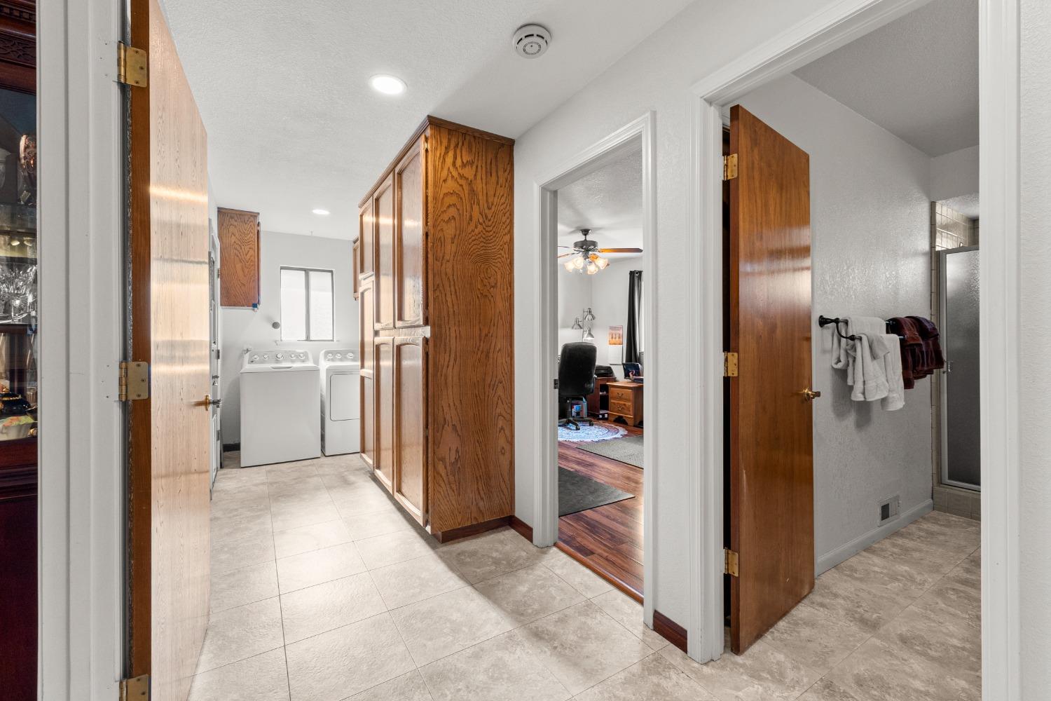 Detail Gallery Image 36 of 47 For 24 Sage River Cir, Sacramento,  CA 95831 - 3 Beds | 3 Baths