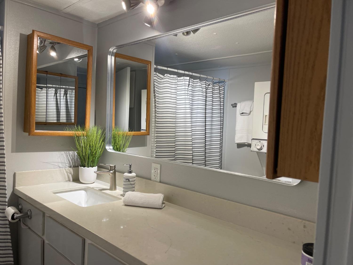 Detail Gallery Image 22 of 34 For 237 Palm View Ln, Rancho Cordova,  CA 95670 - 2 Beds | 1/1 Baths