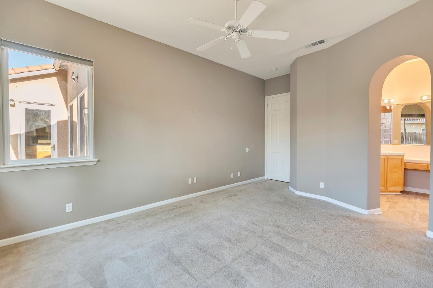 Detail Gallery Image 33 of 67 For 2196 Naples Ct, Los Banos,  CA 93635 - 3 Beds | 2 Baths