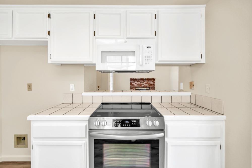 Detail Gallery Image 13 of 37 For 9255 Guillermina Ct, Elk Grove,  CA 95758 - 3 Beds | 2 Baths