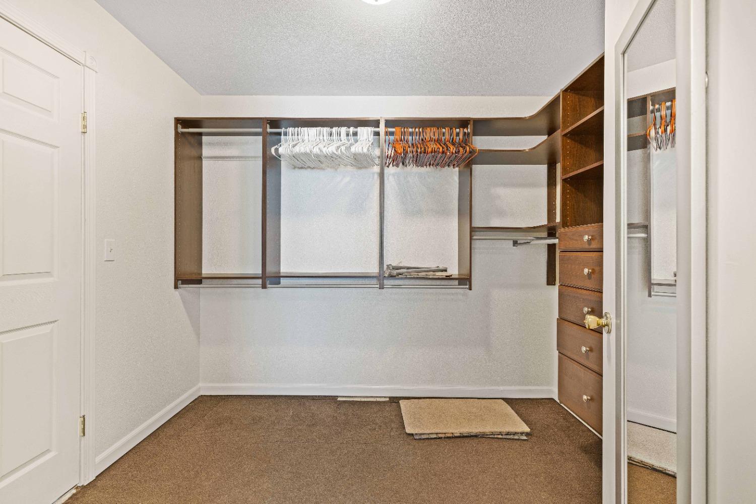 Detail Gallery Image 18 of 68 For 21299 E Highway 4, Stockton,  CA 95215 - 5 Beds | 4/1 Baths