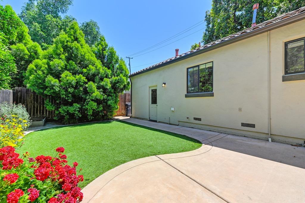 Detail Gallery Image 38 of 46 For 849 10th Ave, Sacramento,  CA 95818 - 3 Beds | 2 Baths