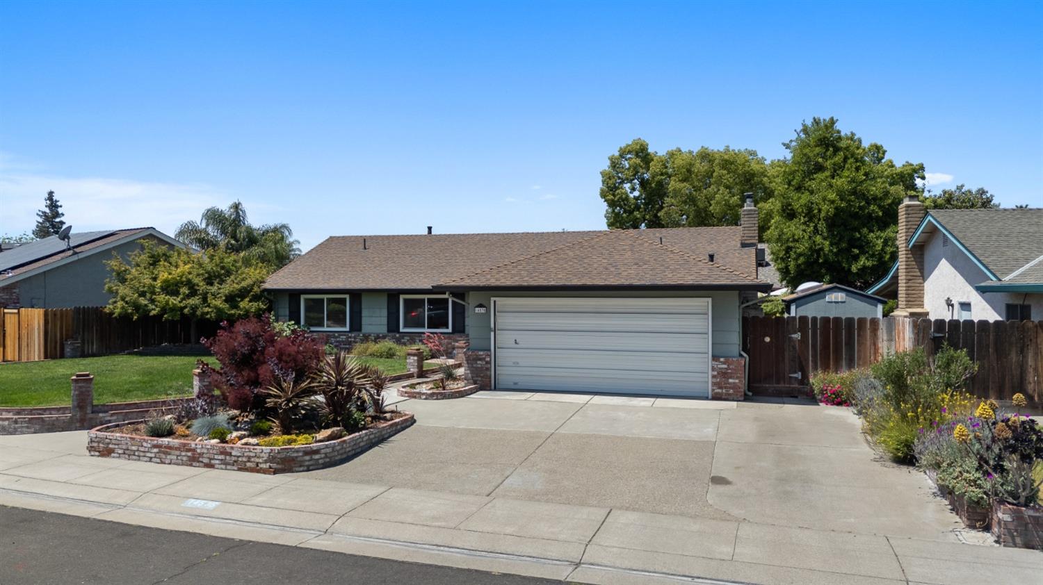 Detail Gallery Image 4 of 36 For 14535 Arapaho Way, Manteca,  CA 95336 - 3 Beds | 2 Baths