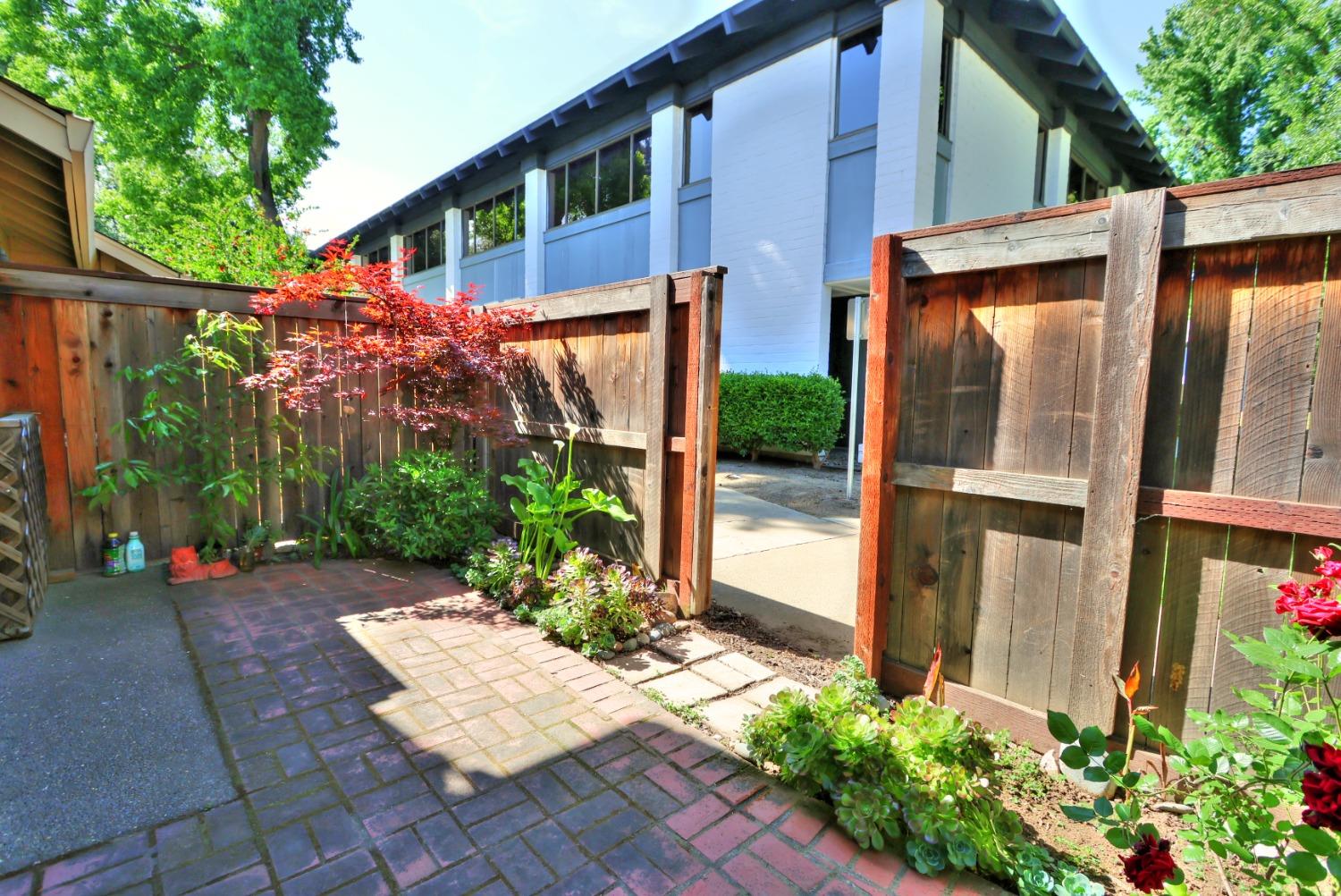 Detail Gallery Image 52 of 69 For 1982 University Park Dr, Sacramento,  CA 95825 - 3 Beds | 2/1 Baths