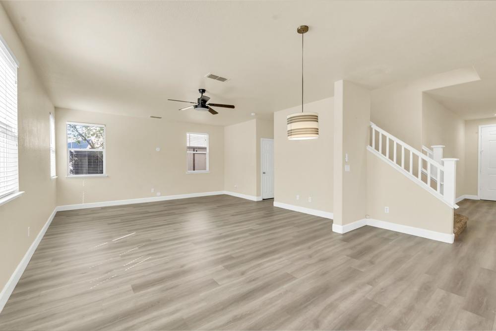 Detail Gallery Image 11 of 56 For 4909 Winamac Dr, Sacramento,  CA 95835 - 3 Beds | 2/1 Baths