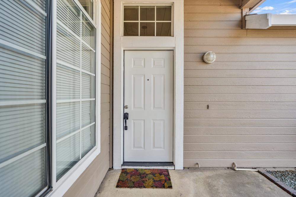 Detail Gallery Image 4 of 37 For 9255 Guillermina Ct, Elk Grove,  CA 95758 - 3 Beds | 2 Baths