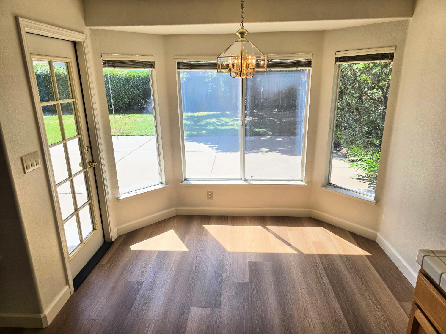 Fitzgerald Way, Roseville, California image 9