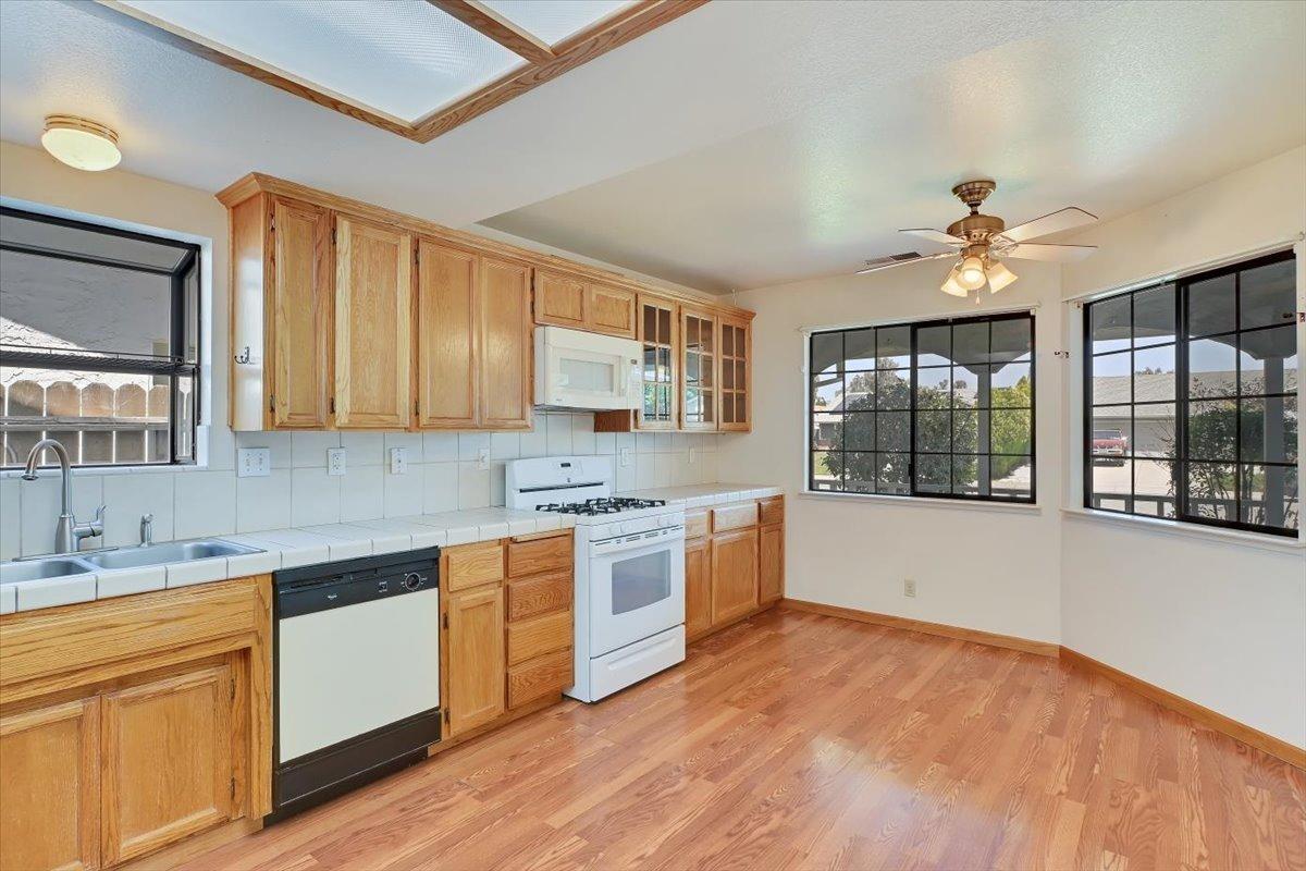 Detail Gallery Image 12 of 49 For 841 Brennan Pl, Willows,  CA 95988 - 3 Beds | 2 Baths