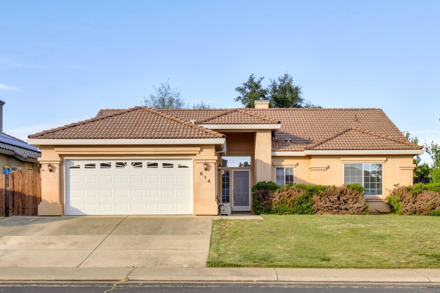 Detail Gallery Image 2 of 37 For 614 Fairway Dr, Ione,  CA 95640 - 2 Beds | 2 Baths