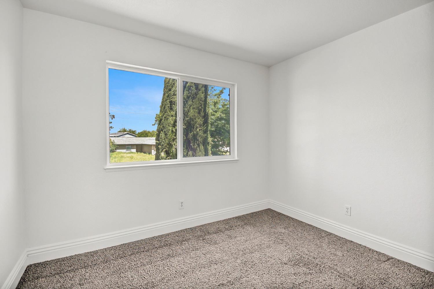 Detail Gallery Image 18 of 39 For 5756 Himalaya Way, Citrus Heights,  CA 95621 - 4 Beds | 3/1 Baths