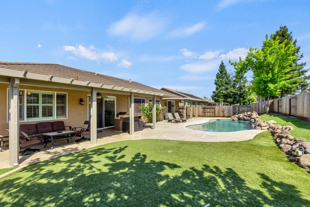 Detail Gallery Image 49 of 66 For 929 Jordine Way, Galt,  CA 95632 - 5 Beds | 2/1 Baths