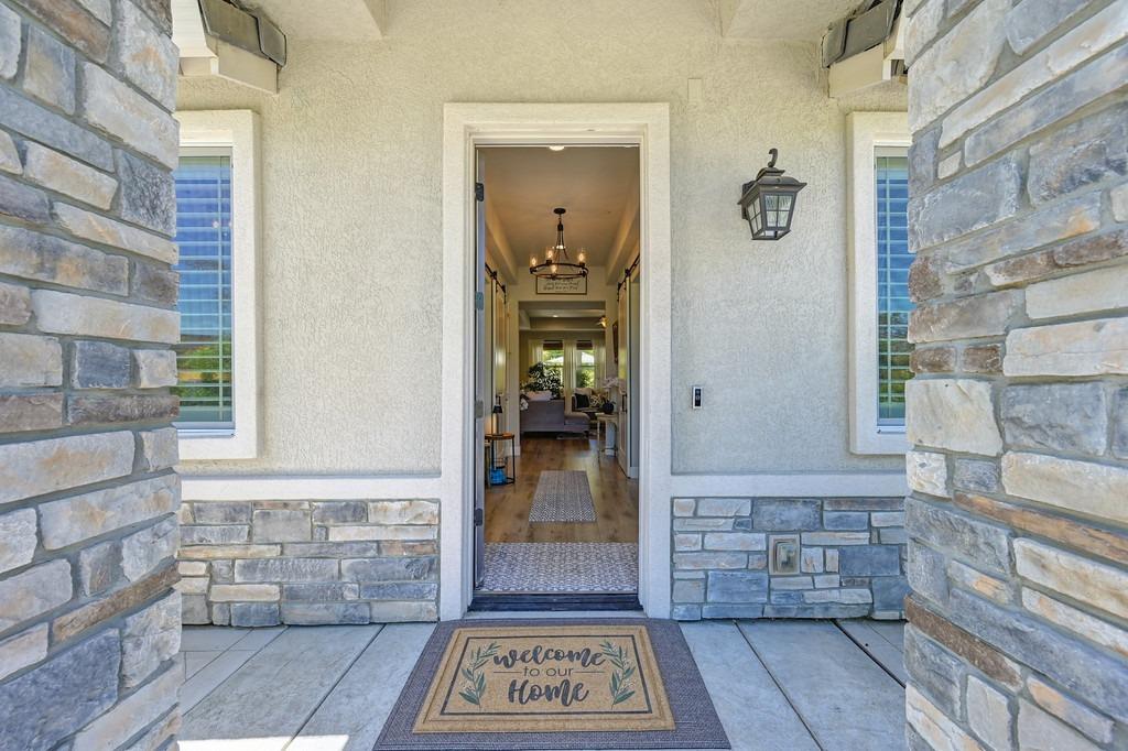 Detail Gallery Image 11 of 63 For 7527 Country Oaks Ln, Orangevale,  CA 95662 - 5 Beds | 4/1 Baths