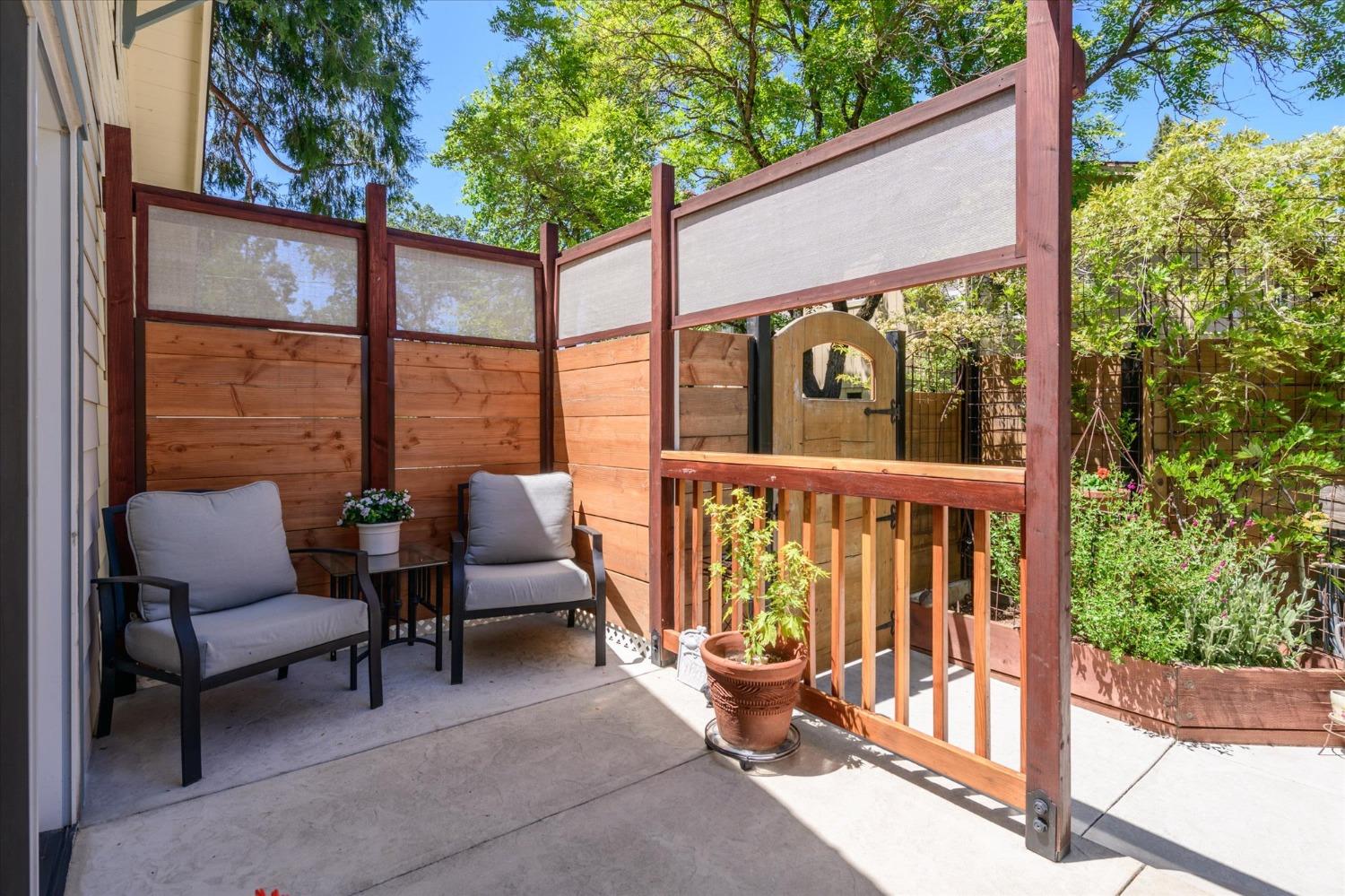 Wentworth Court, Placerville, California image 7
