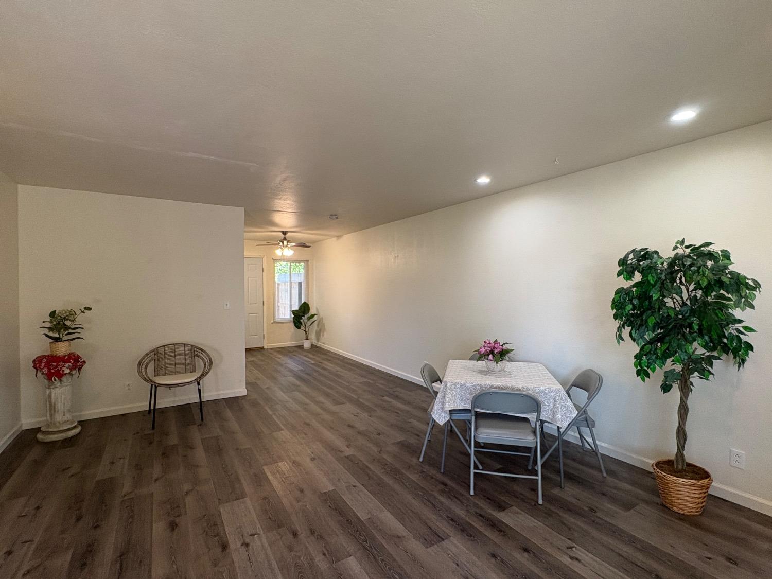 Detail Gallery Image 5 of 14 For 2926 Prentiss Ct, Stockton,  CA 95207 - 2 Beds | 1 Baths