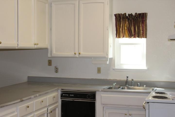 Detail Gallery Image 3 of 38 For 7208 Parkvale Way, Citrus Heights,  CA 95621 - 4 Beds | 2 Baths