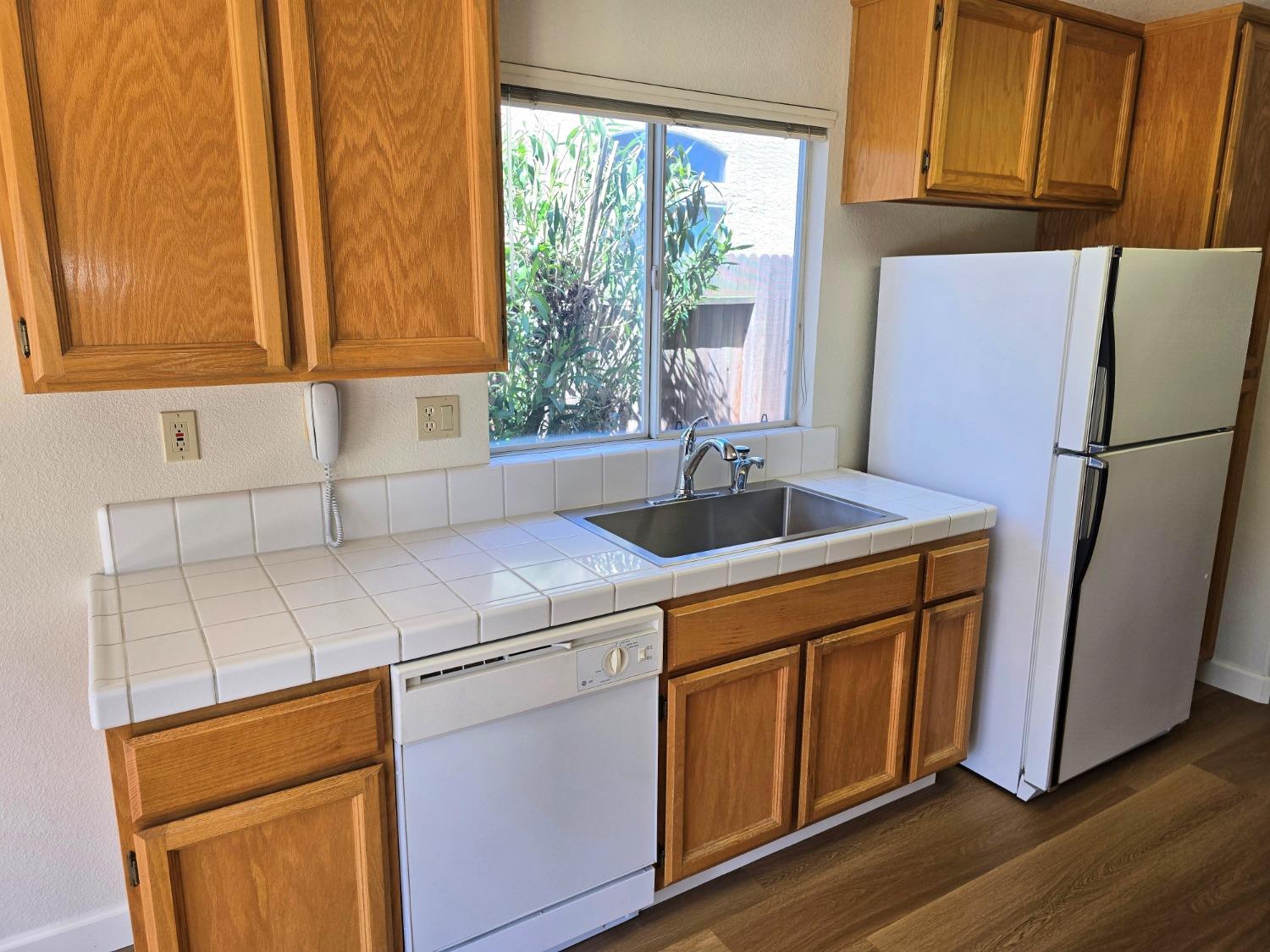 Fitzgerald Way, Roseville, California image 8